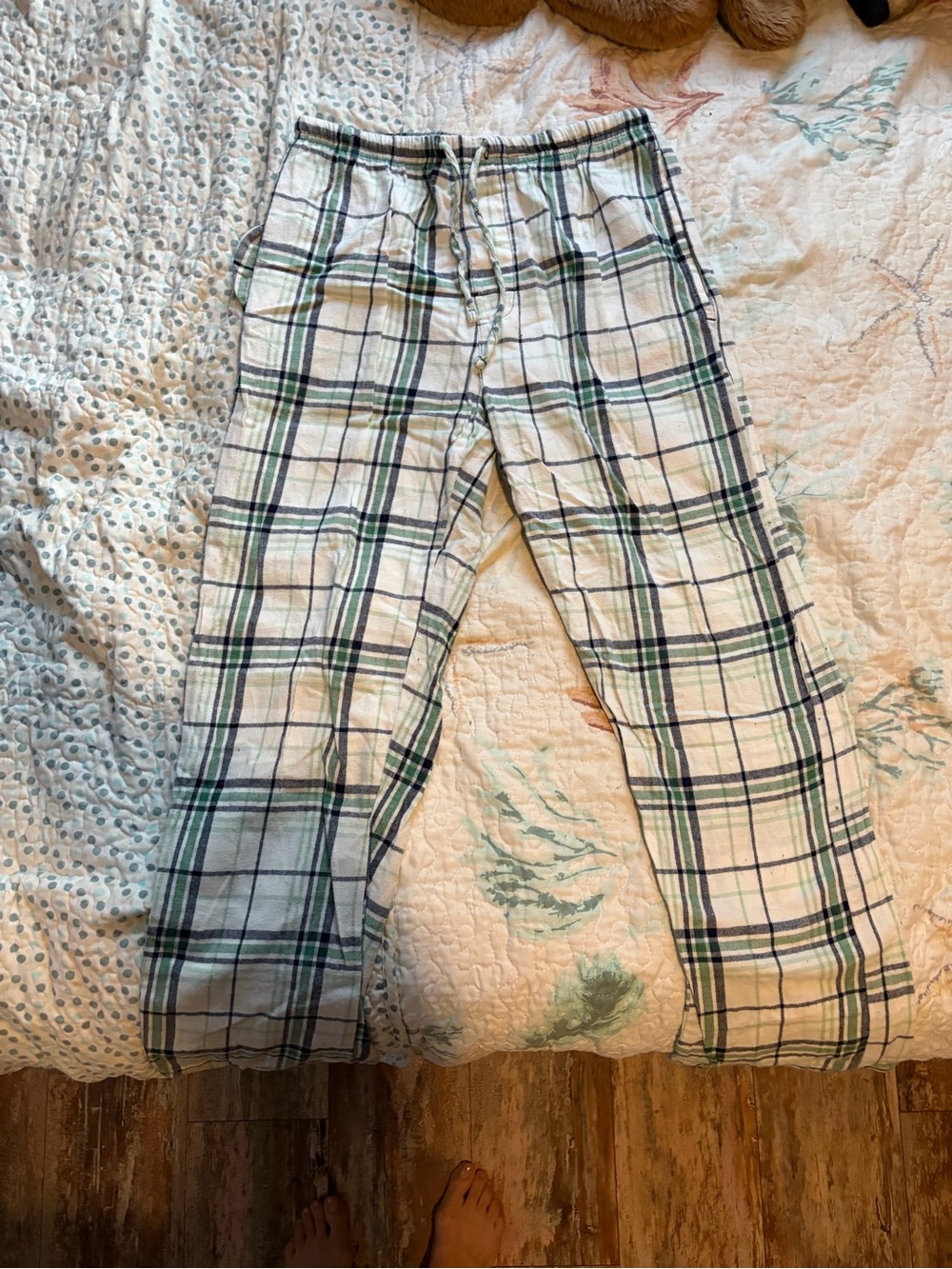 Men's Green and White Plaid Lounge Pants